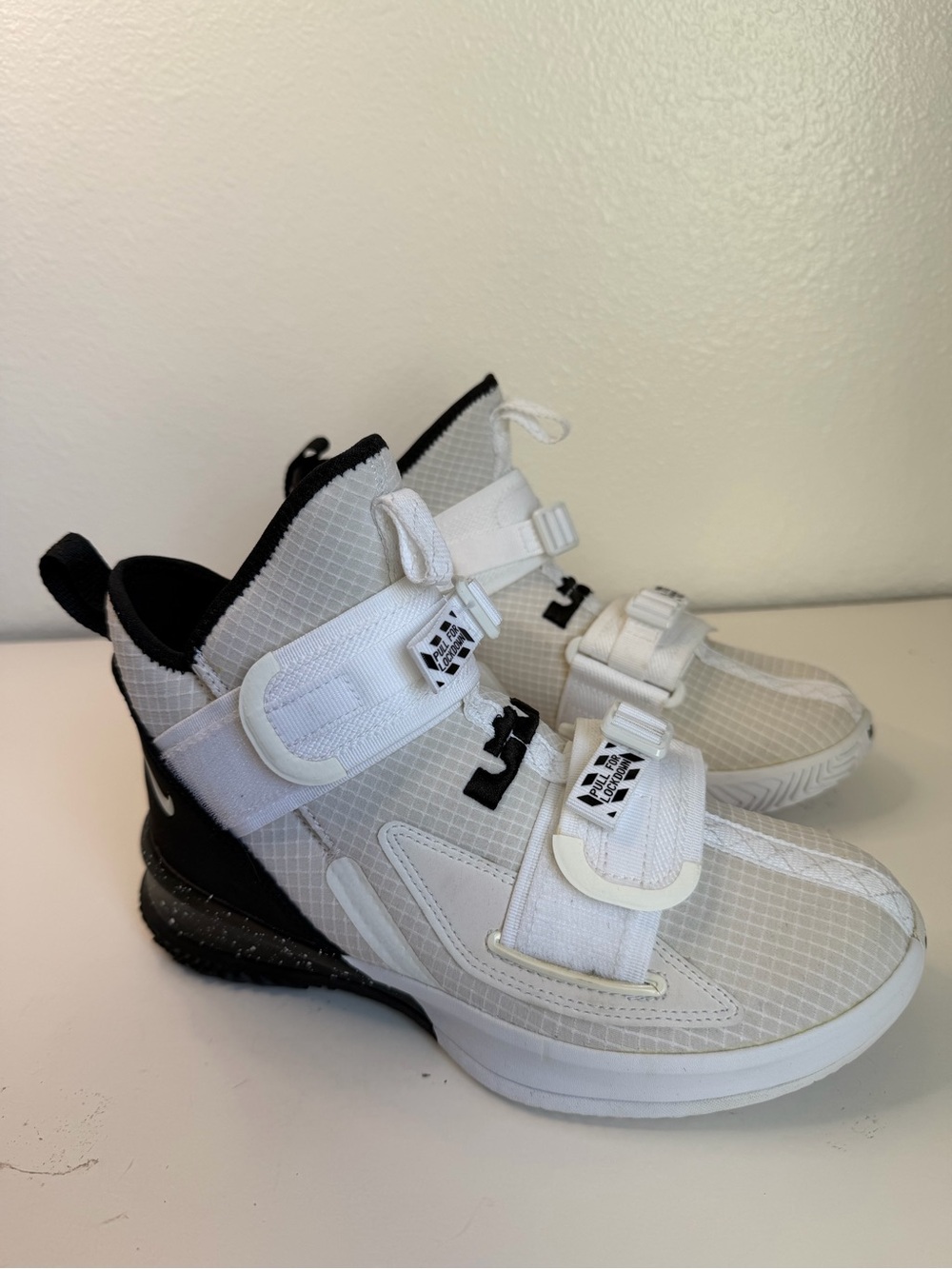 Size 5.5 - Nike LeBron Soldier 13 SFG White Black